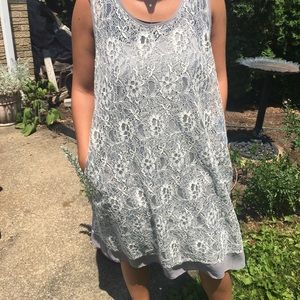 Simply Vera gray and white laced dress.